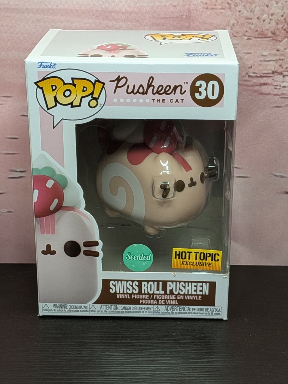 Funko Pop Pusheen The Cat #30 Swiss Roll Pusheen Scented Hot Topic Exclusive NIB